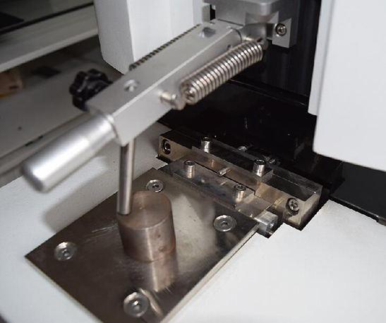 直讀光譜儀的激發(fā)臺 /cxyq/20191024104137-FpOPX6T0RSXzGfO_CAGwJk66twQ3.jpg